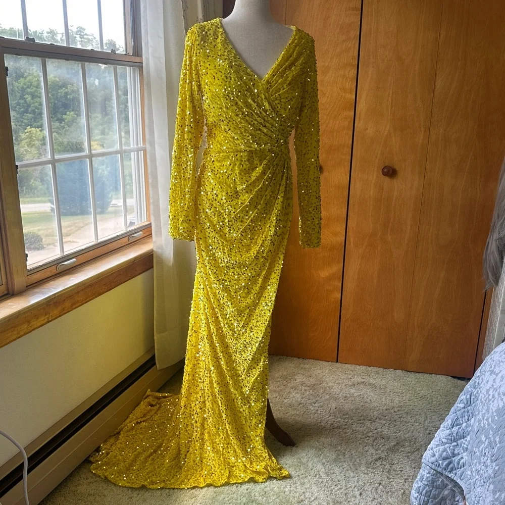 Elegant Yellow Sequin Gown With Train (NWOT) - Picture 16 of 17